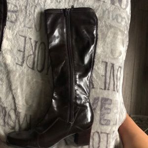 Franco Sarto brown leather boot double zippering